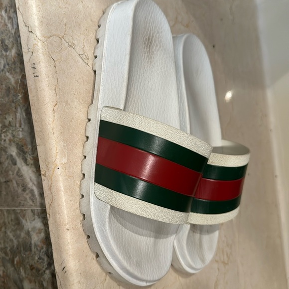 Gucci slides size 7 1/2 - Picture 1 of 2